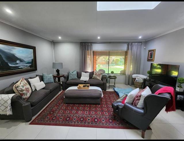 4 BEDROOM HOUSE FOR SALE IN FAERIE GLEN